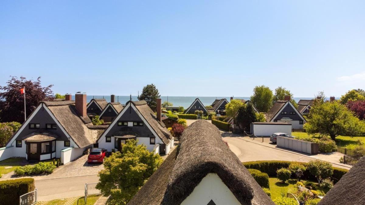 Am-Hohen-Ufer-Reetdach-Haus-Ocean-Breeze-136 Villa Grossenbrode Luaran gambar