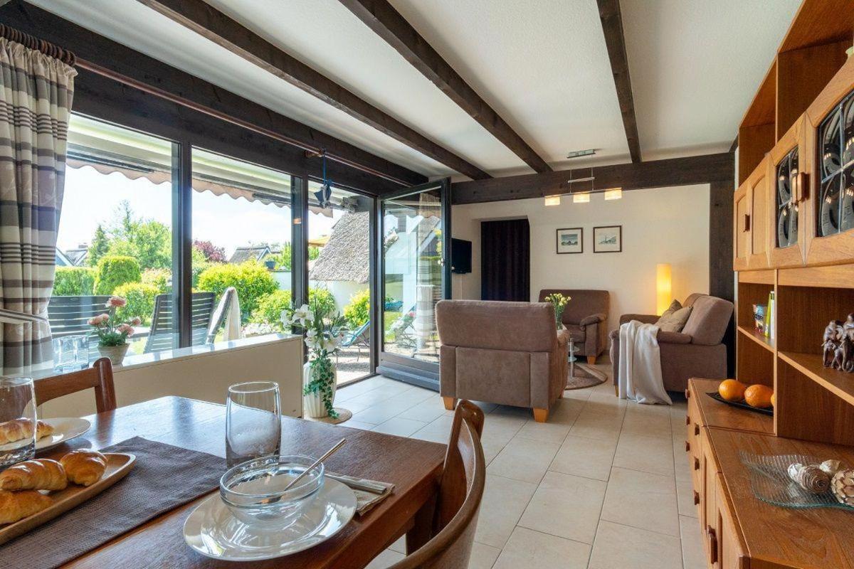 Am-Hohen-Ufer-Reetdach-Haus-Ocean-Breeze-136 Villa Grossenbrode Luaran gambar